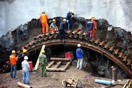南昌隧道钢花管支护案例